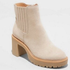 Universal Thread Platform Faux Suede Boots with Memory Foam (8.5)